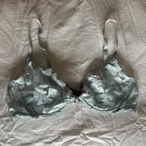 Victoria Secret Women’s 34C Lacey Blue Bra Ice Blue Lacy Floral Appliqués Sexy